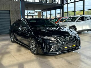 2022 Toyota Camry VIII (XV70) Рестайлинг, чёрный, 3180000 рублей, вид 3