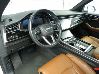 2019 Audi Q8 55 TFSI I (4M), белый, 5799000 рублей, вид 5