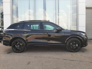 2026 Volkswagen Tiguan L Pro III (China Market), чёрный, 4760000 рублей, вид 4