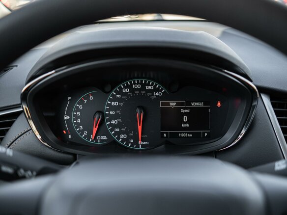 2022 Chevrolet Trax I Рестайлинг, серый, 1480000 рублей - вид 17