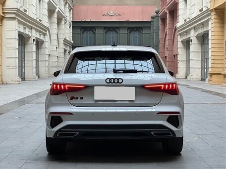 2023 Audi A3 Sportback 35 TFSI IV (8Y), белый, 2270000 рублей, вид 4