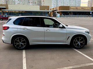 2018 BMW X5 30d IV (G05/G18), белый, 4800000 рублей, вид 4