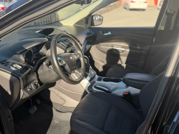 2013 Ford Kuga II, чёрный - вид 2