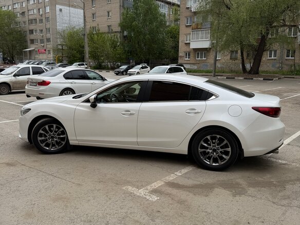 2016 Mazda 6 III (GJ) Рестайлинг, белый, 1750000 рублей - вид 2