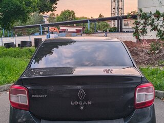 2015 Renault Logan II, чёрный, 500000 рублей, вид 3