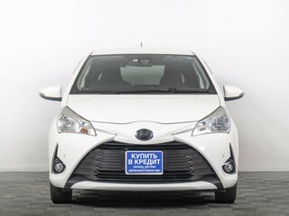2017 Toyota Vitz III (XP130) Рестайлинг 2, белый, 1059000 рублей, вид 4