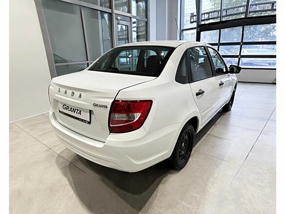 2026 Lada (ВАЗ) Granta I Рестайлинг, белый - вид 5
