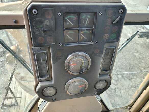 2011 Caterpillar 140, жёлтый, 5800000 рублей - вид 5
