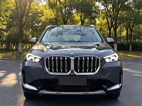 2023 BMW X1 Long 20Li sDrive III (U11/U12), серый, 2790000 рублей, вид 2