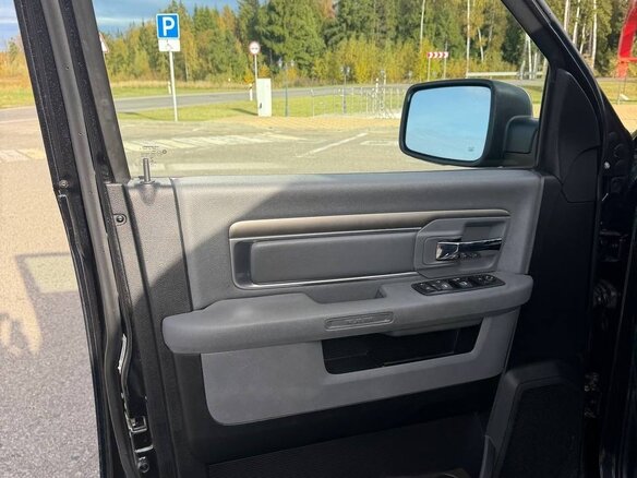 2017 Dodge RAM IV (DS/DJ), чёрный, 3500000 рублей - вид 17