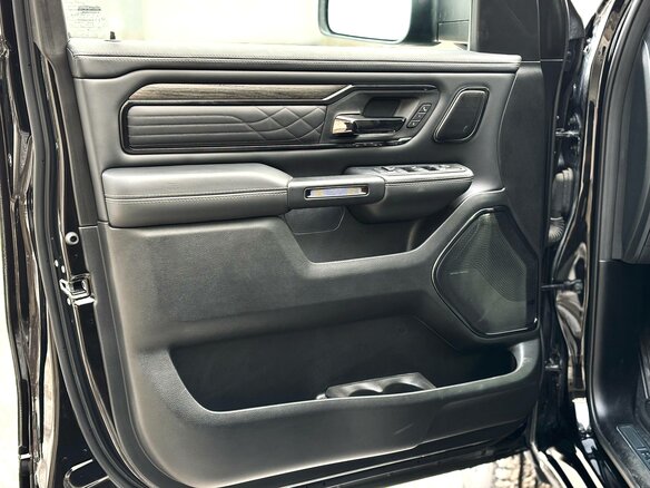 2026 Ram 1500 Crew Cab V Рестайлинг, серебристый, 9680000 рублей - вид 22