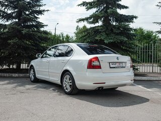 2012 Skoda Octavia II (A5) Рестайлинг, белый, 730000 рублей, вид 2