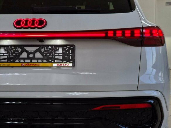 2026 Audi Q5 L III (GU), белый, 6170000 рублей - вид 10