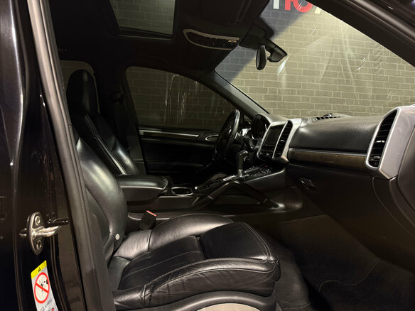 2011 Porsche Cayenne S II (958), чёрный, 2080000 рублей - вид 16