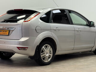2008 Ford Focus II Рестайлинг, серебристый, 310000 рублей, вид 4