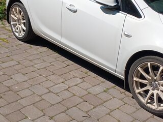 2011 Opel Astra J, белый, 1000000 рублей, вид 3