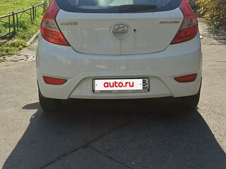 2013 Hyundai Solaris I, белый, 800000 рублей, вид 4