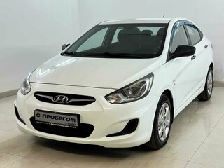2013 Hyundai Solaris I, белый, 715000 рублей, вид 1