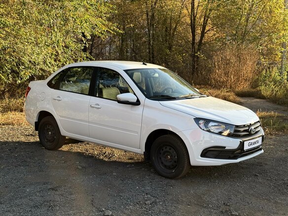 2026 Lada (ВАЗ) Granta I Рестайлинг, белый, 1101000 рублей - вид 6