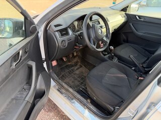 2016 Skoda Rapid I, серебристый, 890000 рублей, вид 5