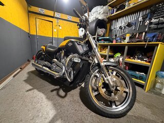 2011 Harley-Davidson V-Rod Muscle, жёлтый, 2000000 рублей, вид 2