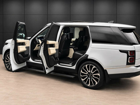 2019 Land Rover Range Rover Long IV Рестайлинг, белый, 7400000 рублей - вид 6