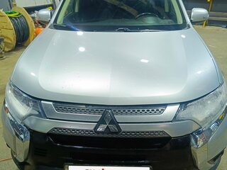 2019 Mitsubishi Outlander III Рестайлинг 3, серебристый, 2000000 рублей, вид 1