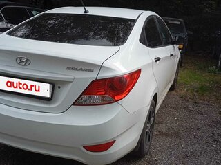 2013 Hyundai Solaris I, белый, 980000 рублей, вид 5