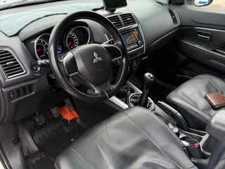 2013 Mitsubishi ASX I Рестайлинг, белый, 750000 рублей, вид 4