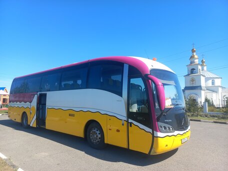 2002 Volvo B12 Series, белый, 3450000 рублей, вид 1