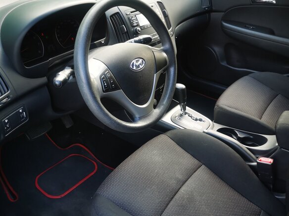 2011 Hyundai i30 I Рестайлинг, чёрный, 715000 рублей - вид 5