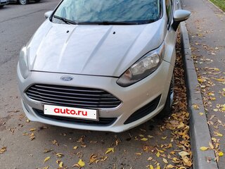 2015 Ford Fiesta Mk6 Рестайлинг, серебристый, 750000 рублей, вид 4
