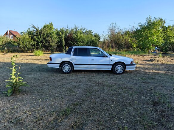 1994 Plymouth Acclaim, белый, 769369 рублей - вид 6