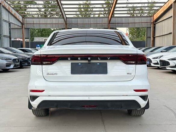2023 Geely Emgrand II, белый, 950000 рублей - вид 7