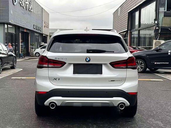 2022 BMW X1 Long 20Li sDrive II (F48) Рестайлинг, белый, 2120000 рублей - вид 4