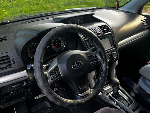 2014 Subaru Forester IV, серый, 1800000 рублей - вид 4