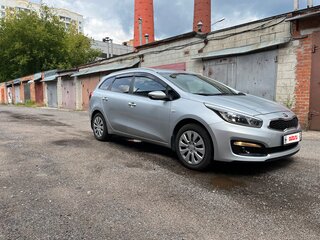 2017 Kia Ceed II Рестайлинг, серебристый, 1365000 рублей, вид 2