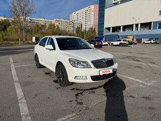 2012 Skoda Octavia II (A5) Рестайлинг, белый, 855000 рублей, вид 2