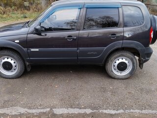 2013 Chevrolet Niva I Рестайлинг, коричневый, 550000 рублей, вид 5