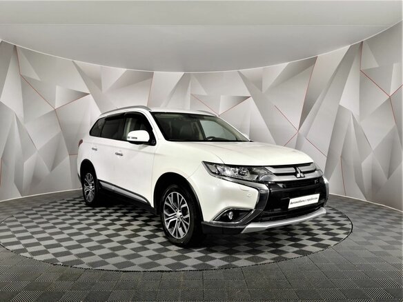 2018 Mitsubishi Outlander III Рестайлинг 2, серый, 1915150 рублей - вид 2