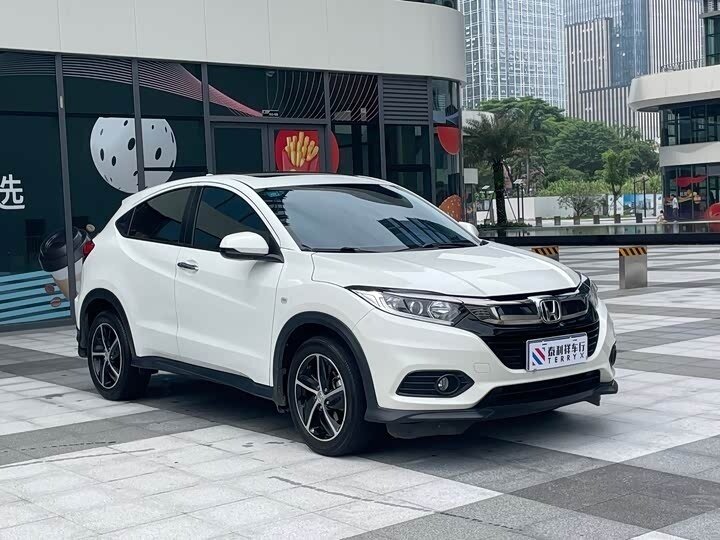 Открыть фотографии: Honda Vezel I Рестайлинг