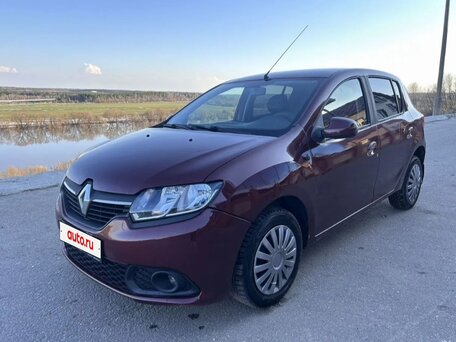 2014 Renault Sandero II, красный, 320000 рублей, вид 1