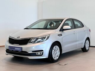 2016 Kia Rio III Рестайлинг, серебристый, 940000 рублей, вид 1