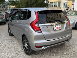 2017 Honda Fit III Рестайлинг, серый, 1170000 рублей, вид 4