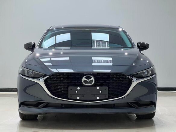 2023 Mazda 3 Axela IV (BP), серый, 1320000 рублей - вид 1