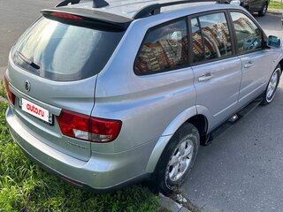 2010 SsangYong Kyron 5-speed I Рестайлинг, серебристый, 700000 рублей, вид 4