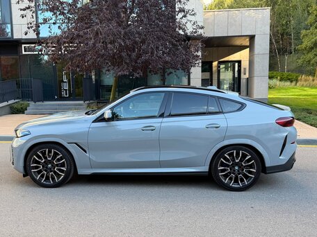 2024 BMW X6 40i III (G06) Рестайлинг, серый, 11600000 рублей, вид 2