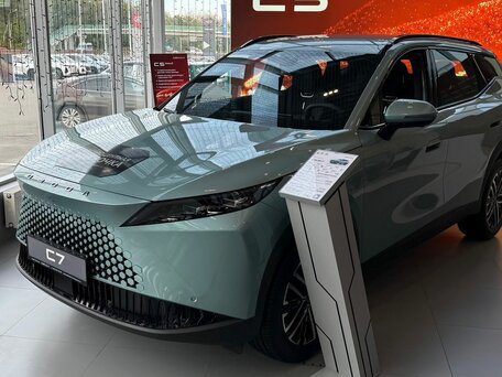 Omoda C7