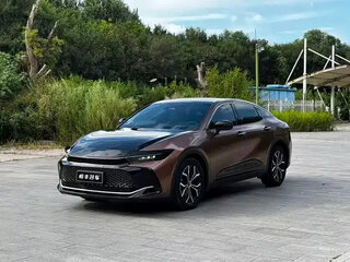 2023 Toyota Crown XVI (S230), коричневый, 6300000 рублей, вид 2
