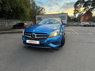 2013 Mercedes-Benz A-Класс 180 III (W176), голубой, 1000000 рублей, вид 2